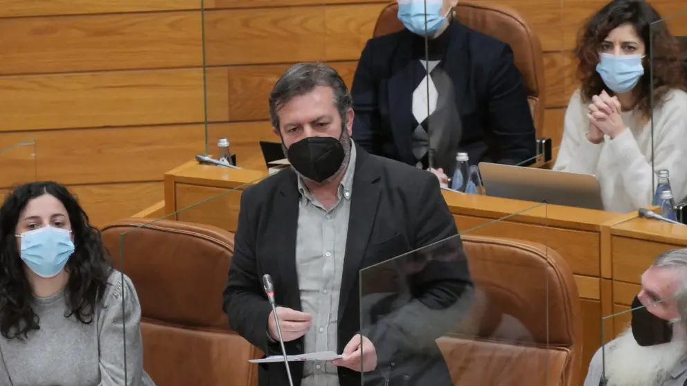 Lu&iacute;s Bar&aacute;