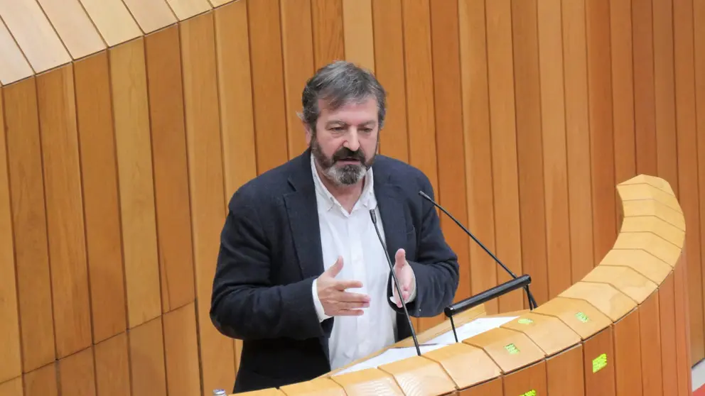 Lu&iacute;s Bar&aacute;