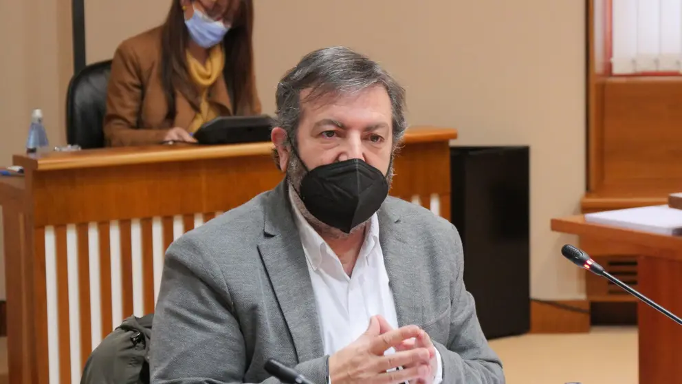 Lu&iacute;s Bar&aacute;