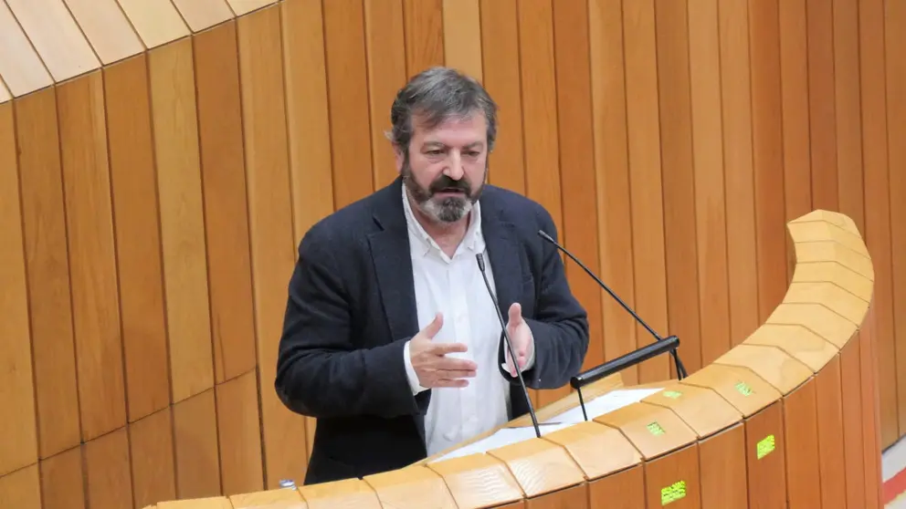 Lu&iacute;s Bar&aacute;