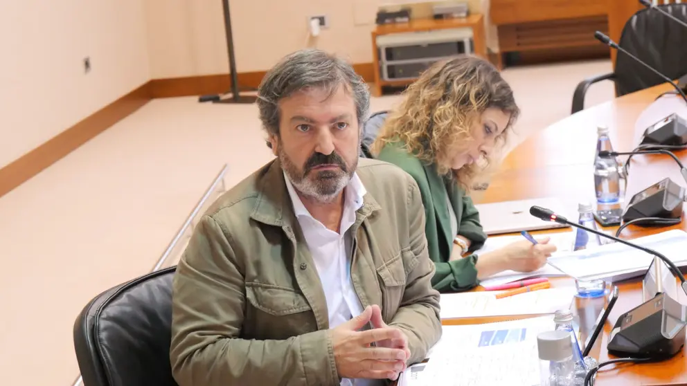 Lu&iacute;s Bar&aacute;
