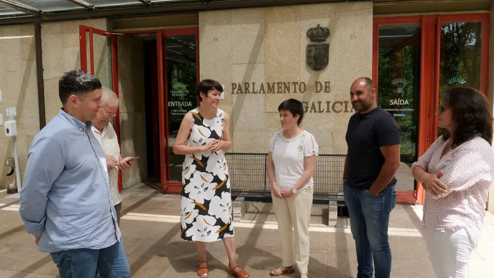 Ana Pont&oacute;n, Manu Lourenzo e a Alcaldesa do Rosal, &Aacute;nxela Fern&aacute;ndez Call&iacute;s