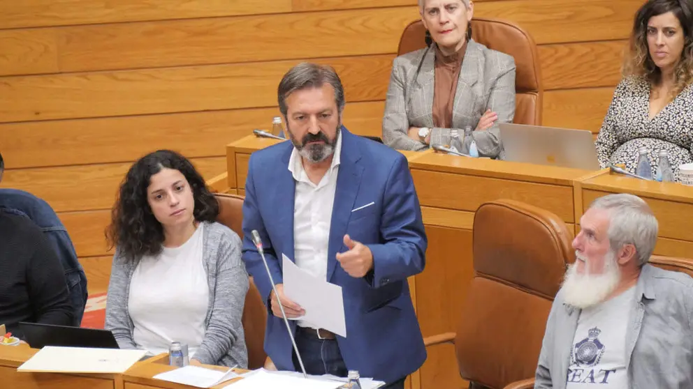 Lu&iacute;s Bar&aacute;