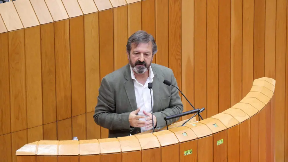 Lu&iacute;s Bar&aacute;