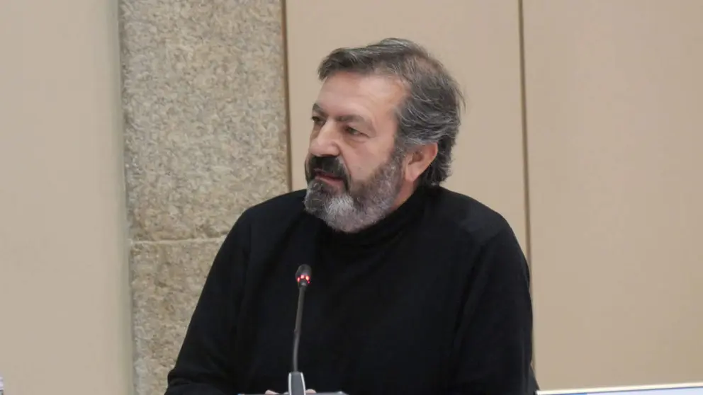Lu&iacute;s Bar&aacute;