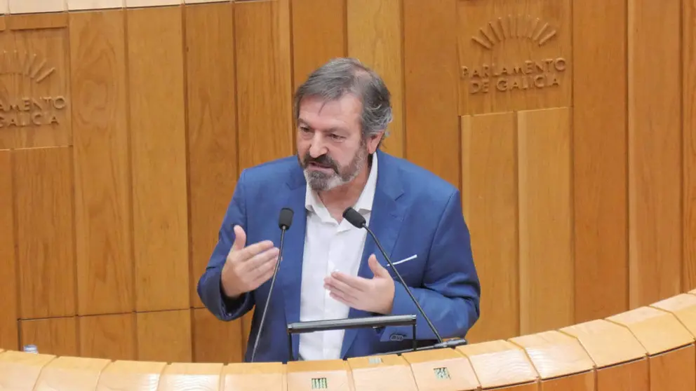 Lu&iacute;s Bar&aacute;