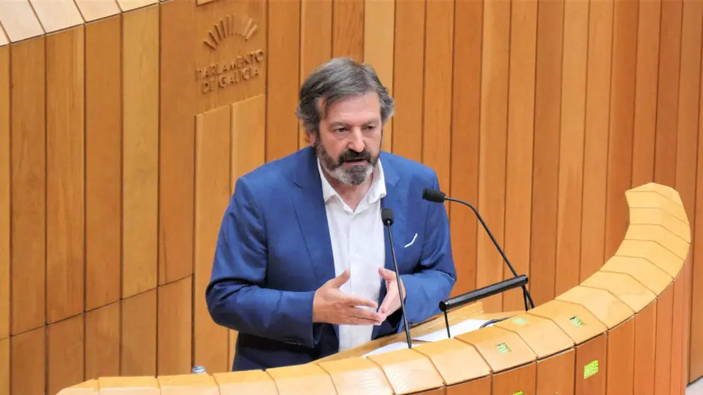 Lu&iacute;s Bar&aacute;