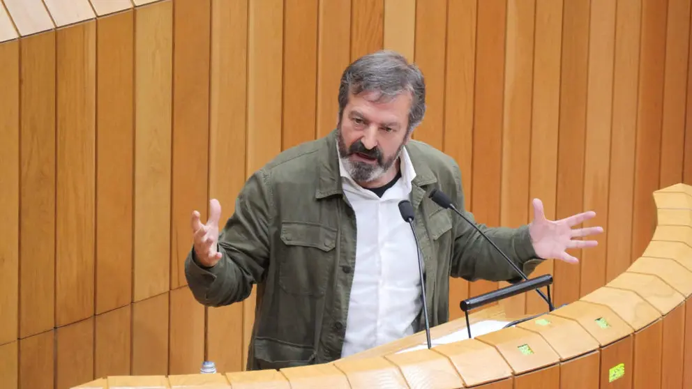 Lu&iacute;s Bar&aacute;
