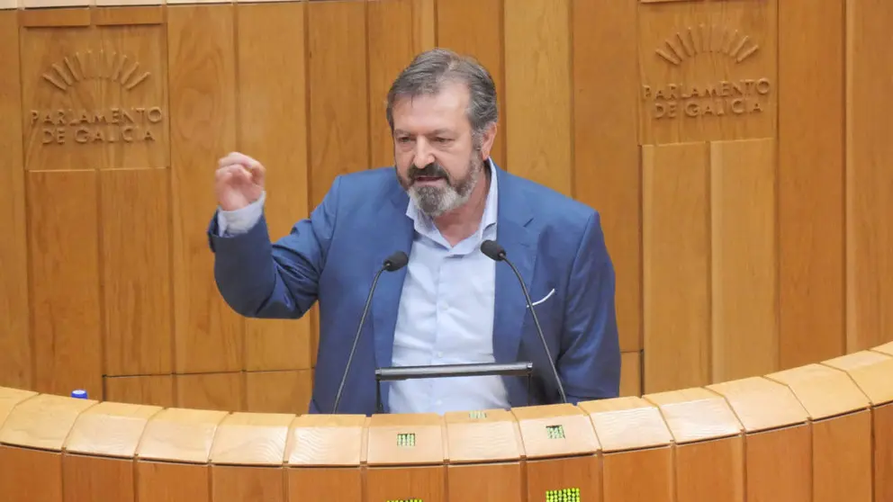 Lu&iacute;s Bar&aacute;