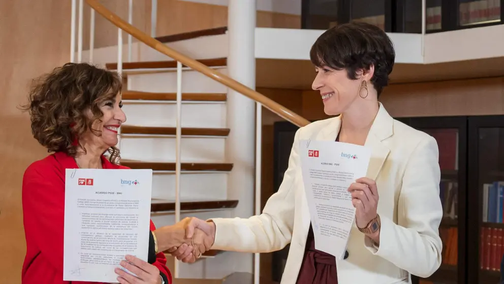Mar&iacute;a Jes&uacute;s Montero e Ana Pont&oacute;n
