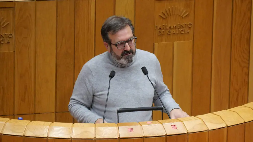 Lu&iacute;s Bar&aacute;