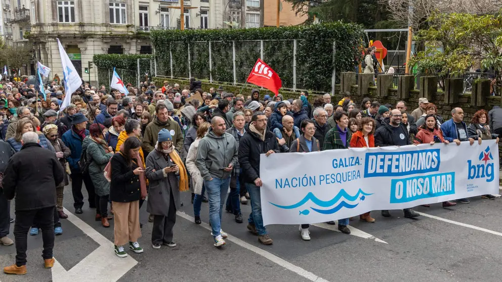 Manifestaci&oacute;n en defensa do noso mar (Foto. Xan Muras)