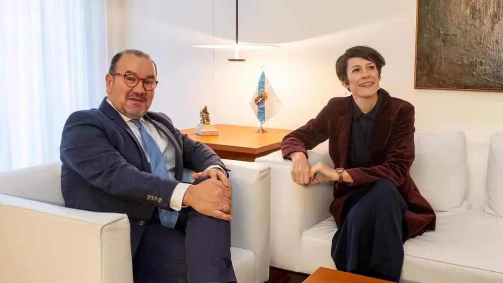 Antonio L&oacute;pez (reitor) e Ana Pont&oacute;n