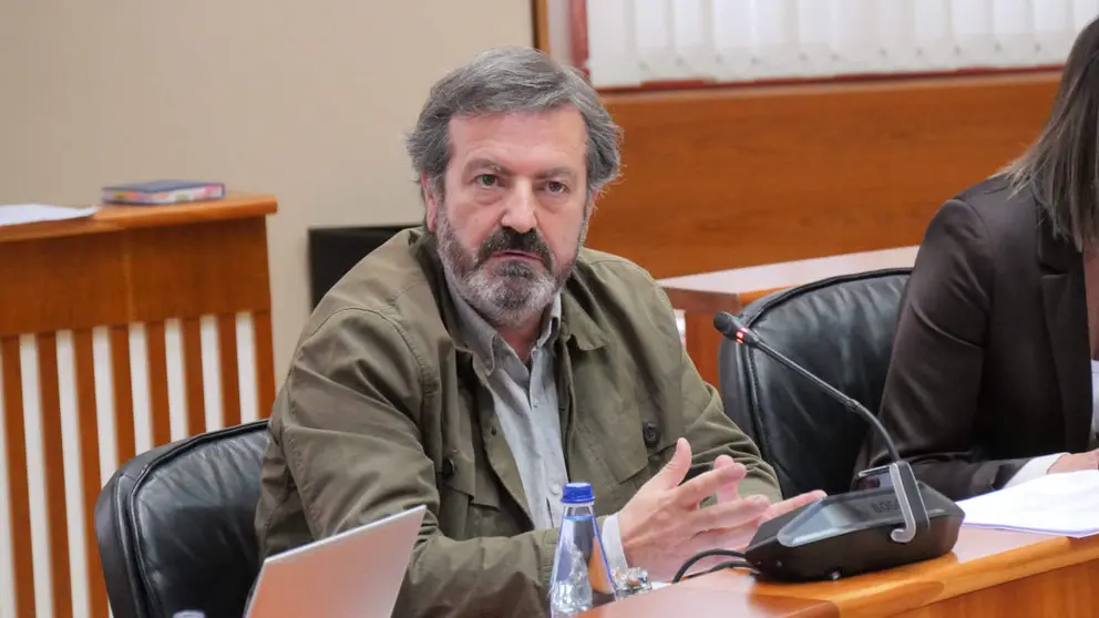 Lu&iacute;s Bar&aacute;