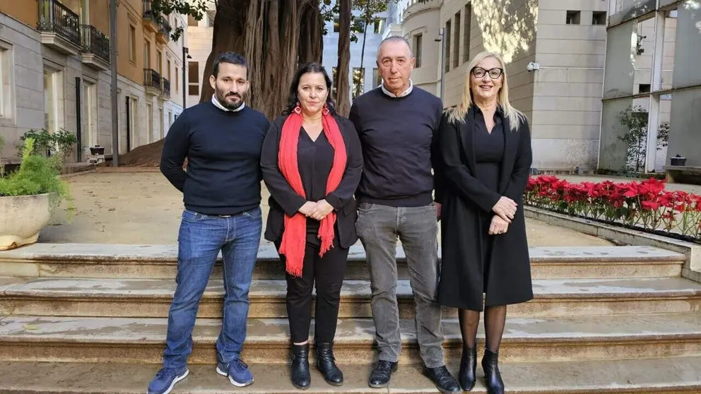 V.Marz&aacute; A.Miranda J.Baldov&iacute; MJ.Amig&oacute; 