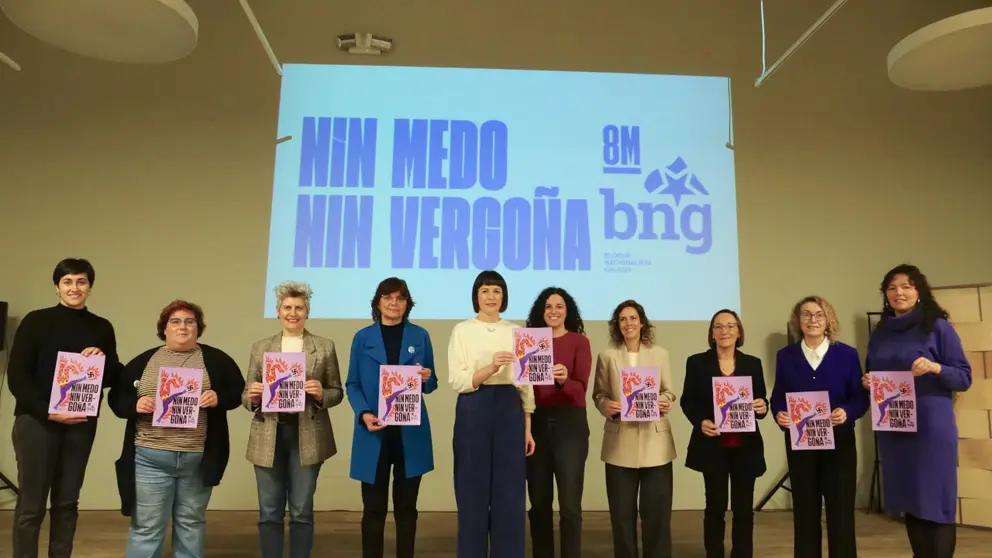 Ana Pont&oacute;n con mulleres do BNG