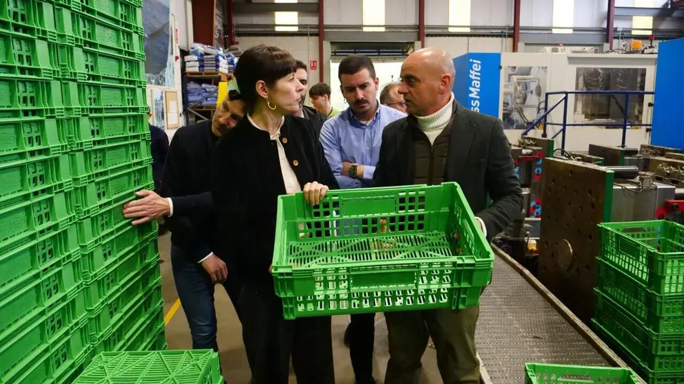 Visita Pl&aacute;sticos Ferro 