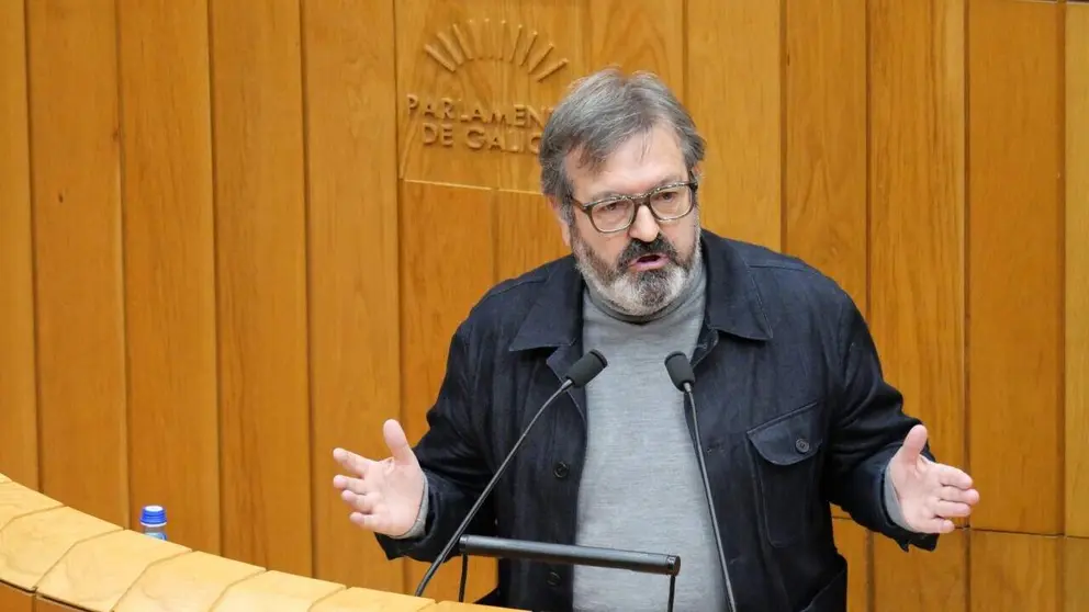 Lu&iacute;s Bar&aacute;