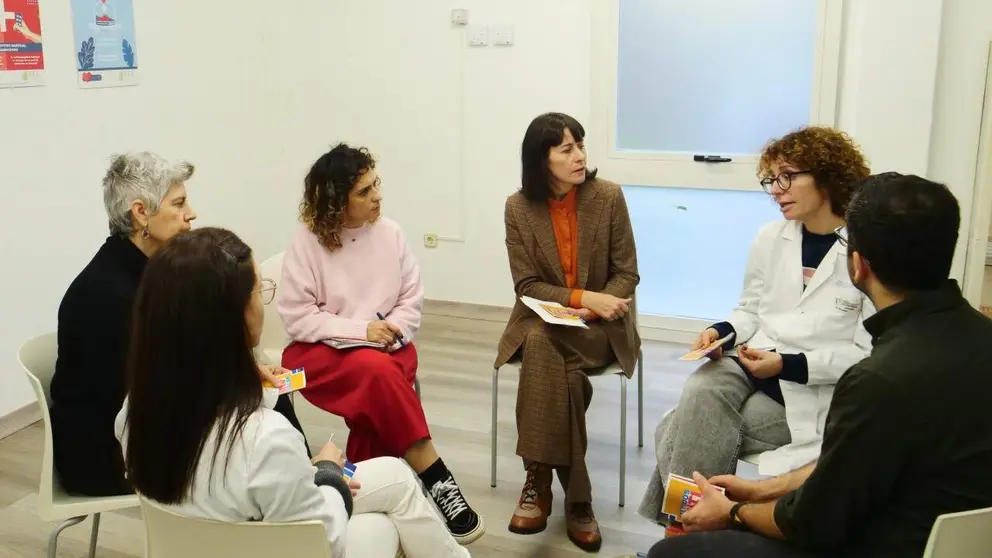 Ana Pont&oacute;n en reuni&oacute;n COF Orillamar