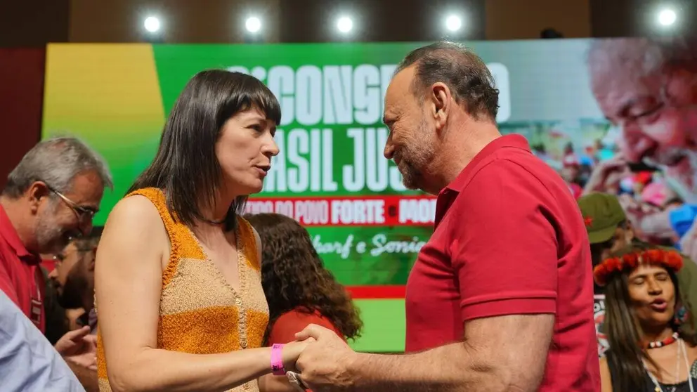 Ana Pont&oacute;n co presidente do PT de Brasil, Edinho Silva