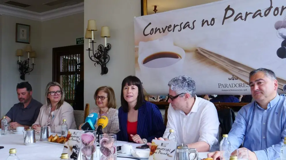 Ana Pont&oacute;n en Conversas no Parador