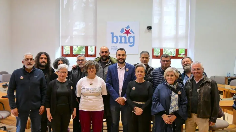 Iago Su&aacute;rez co veci&ntilde;as e veci&ntilde;os afectados