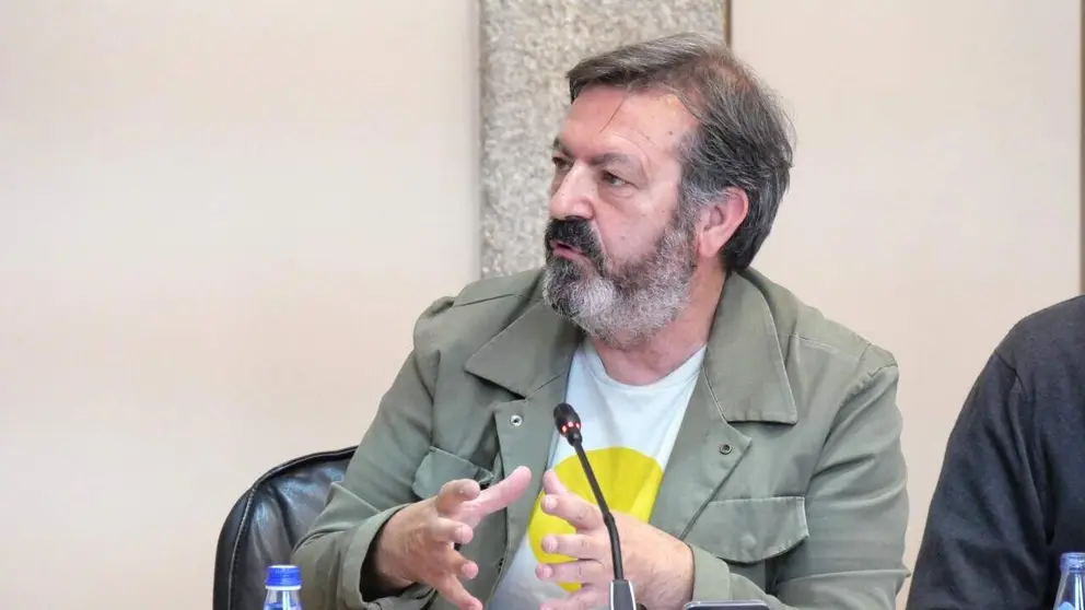 Lu&iacute;s Bar&aacute;