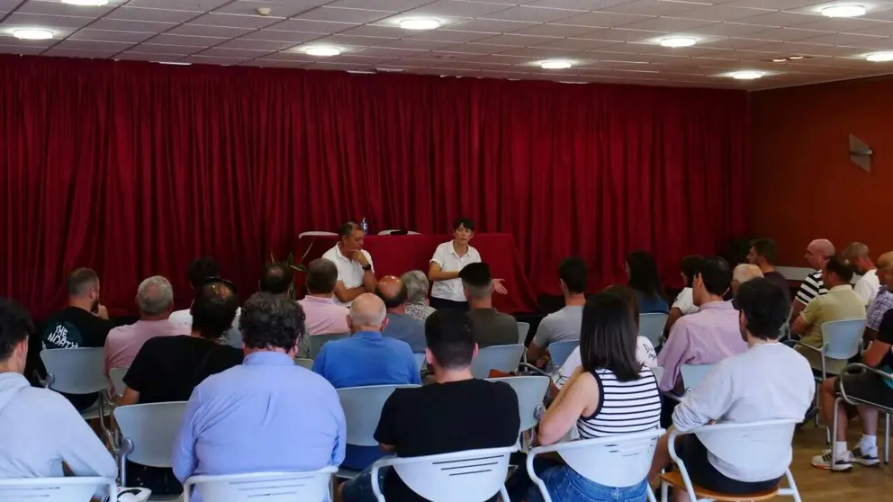 Encontro veci&ntilde;anza de Zas