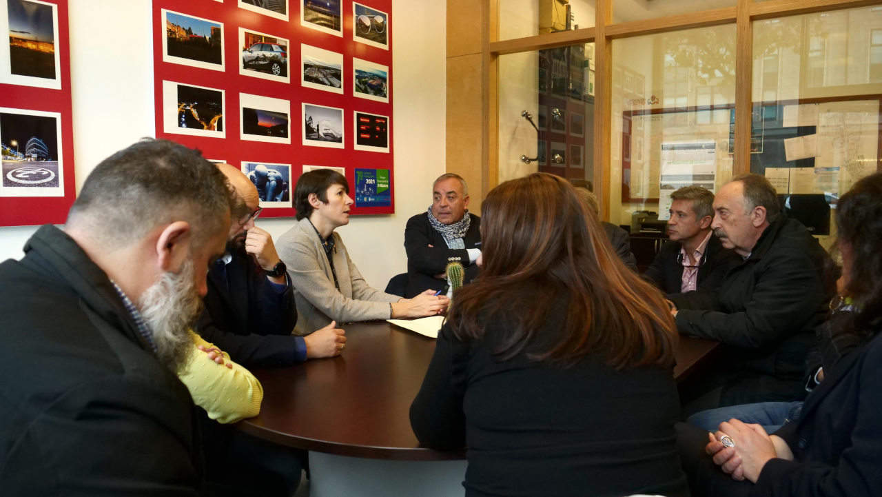 Ana Pontón e asociación de empresarios 