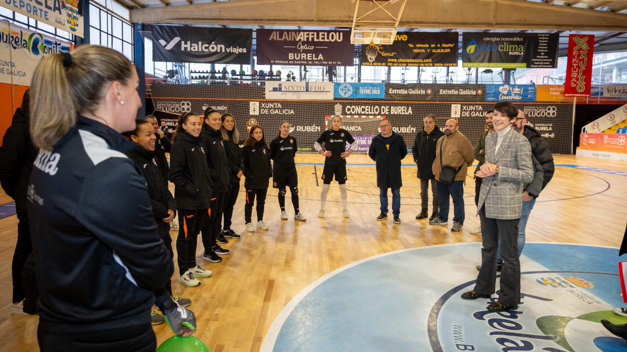 Ana Pontón co equipo Burela-Pescados Rubén 