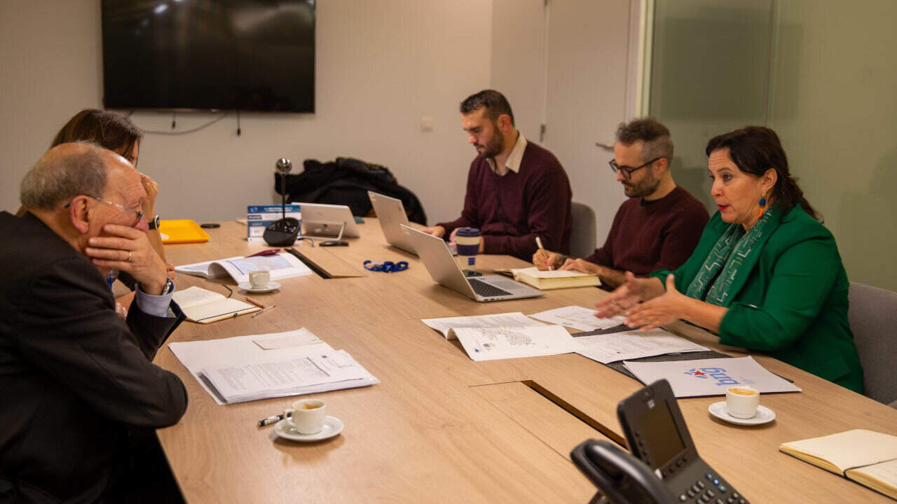 Reunión de Ana Miranda con C.Secchi