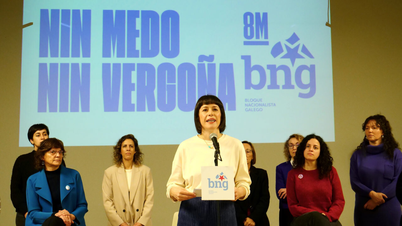 Ana Pontón con mulleres do BNG 