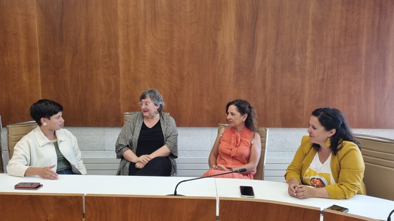 Ánxela Fernández, Montserrat Casacuberta, Sandra González e Ana Miranda