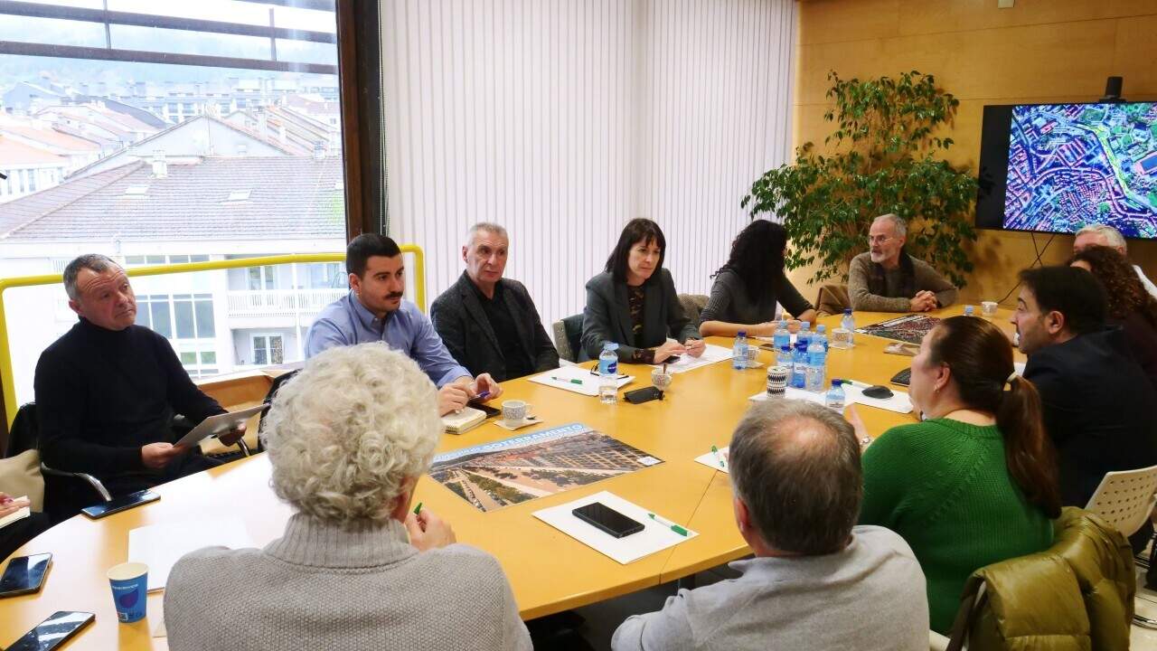 Reunión Ana Pontón campus Ourense