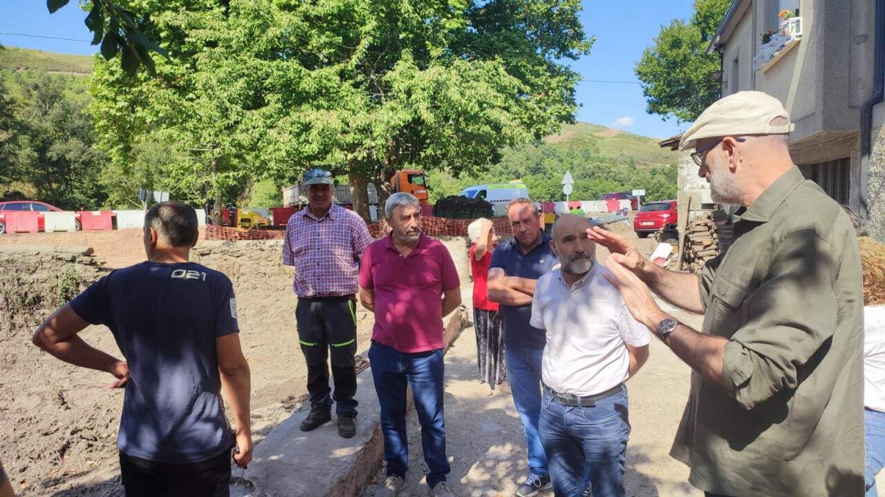 Visita Viana do Bolo.jpg